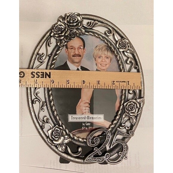 Decorative Oval Silver Tone Vtg 5x7 Picture Frame 25th Anniversary Raised NIB - Picture 11 of 13
